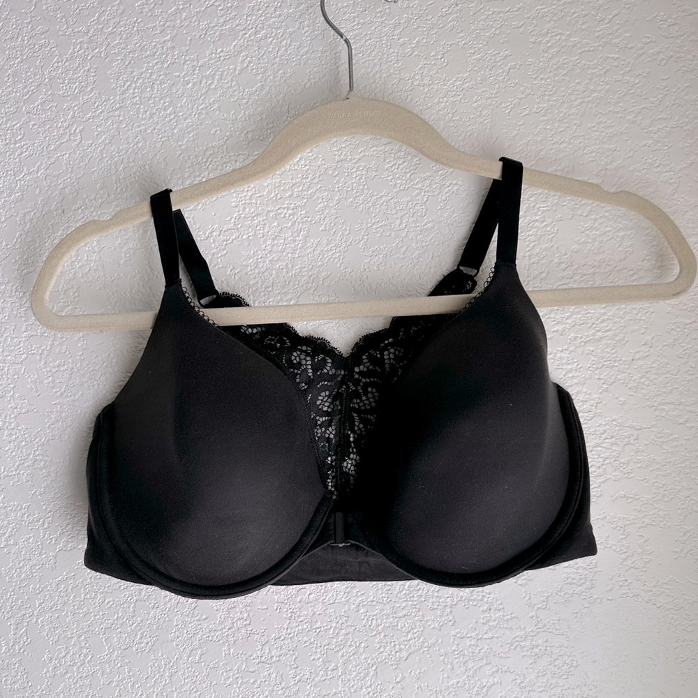 Victoria’s Secret Body By Victoria Demi Racerback Front Closure